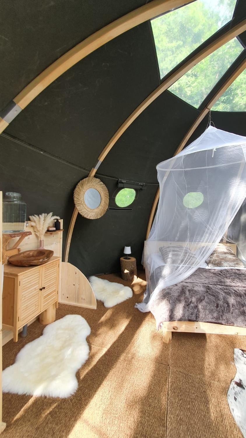 Dôme entre montagnes et forêt Luxury tent in Sainte-Foy-Tarentaise