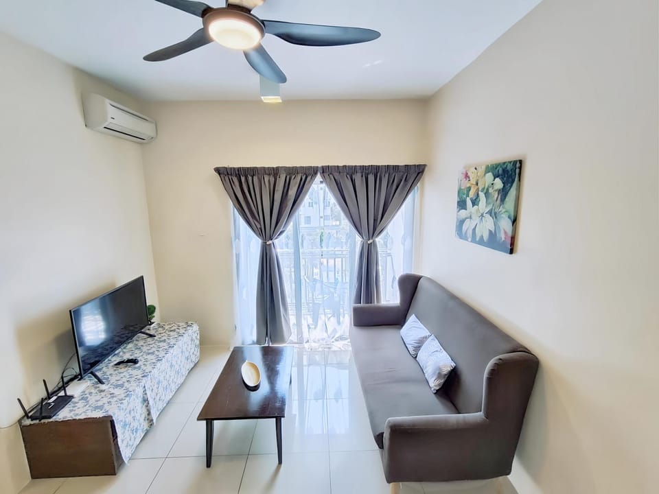 TV and multimedia, Living room, Seating area, air conditioner