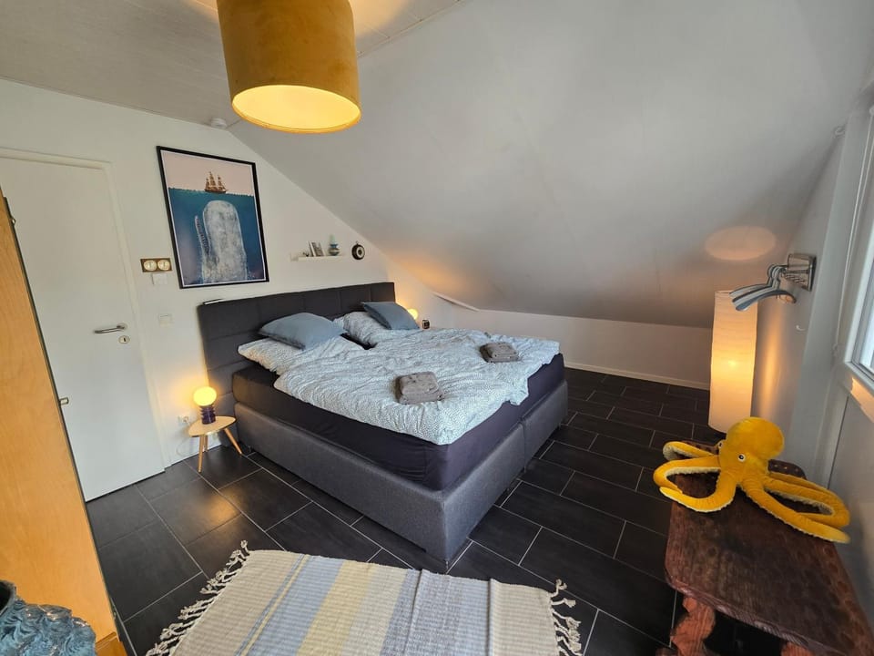 Property building, Living room, Bedroom