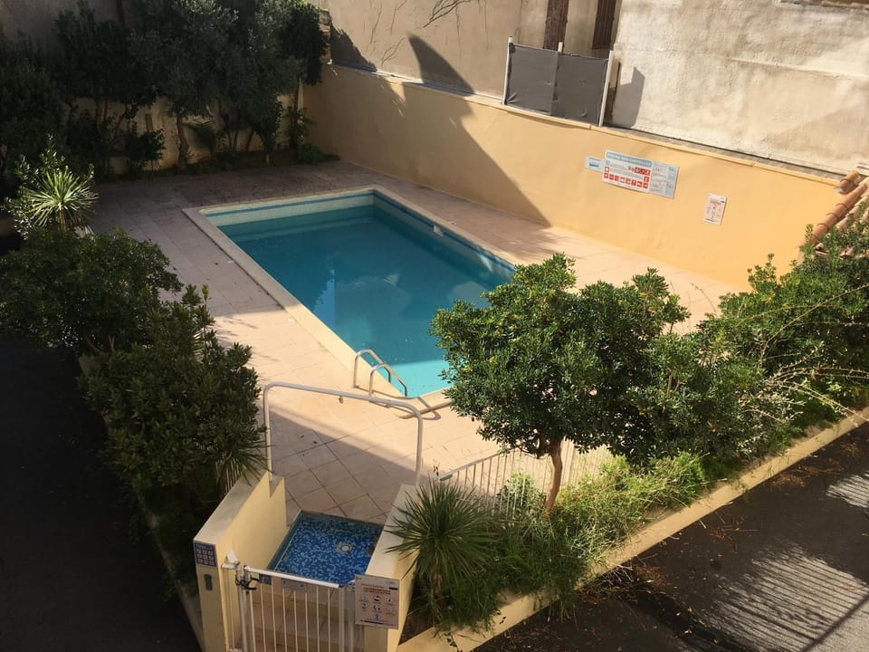 Pool view, Swimming pool