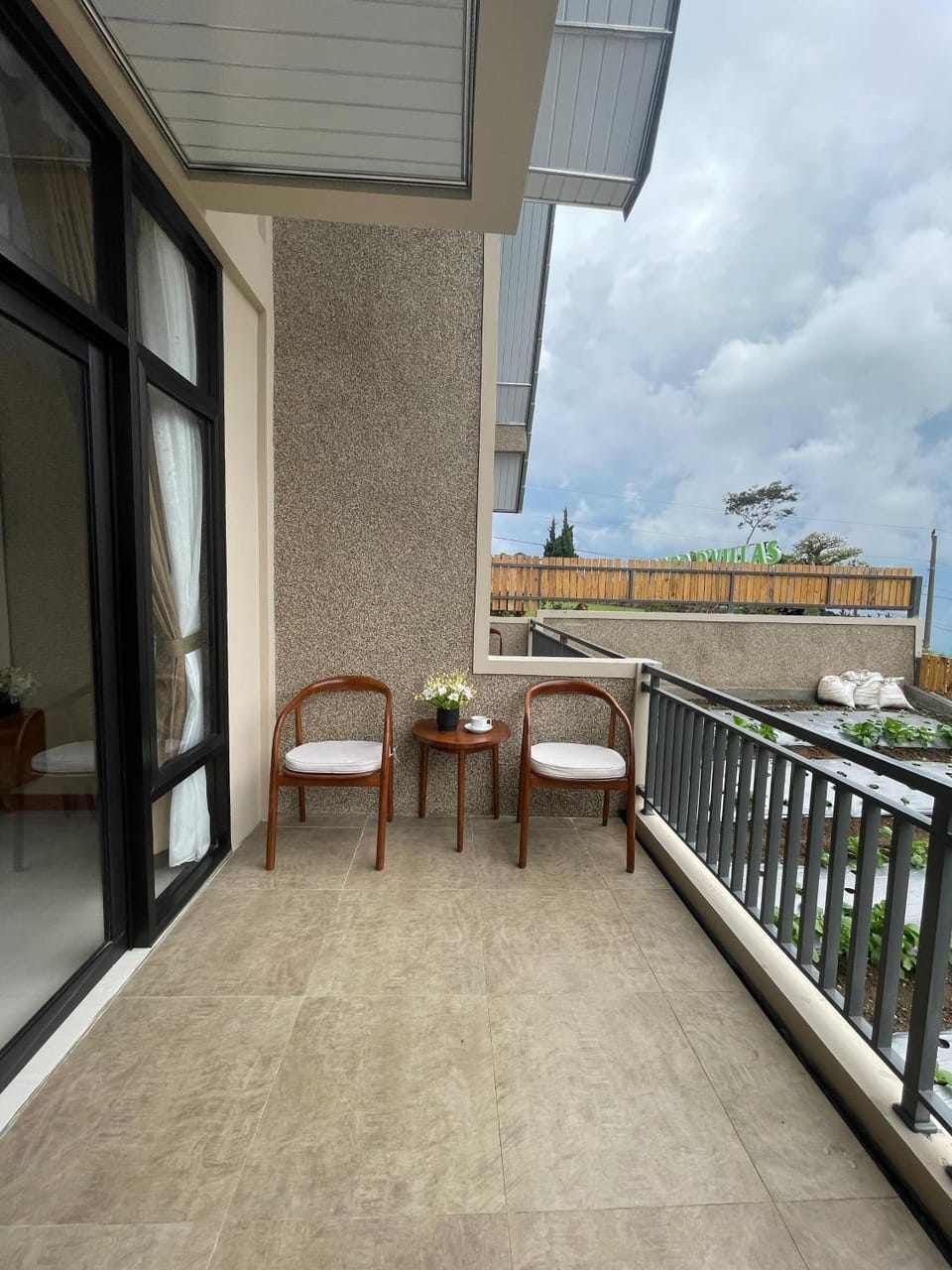 Lestarindo Dvillas Bed and Breakfast in Indonesia
