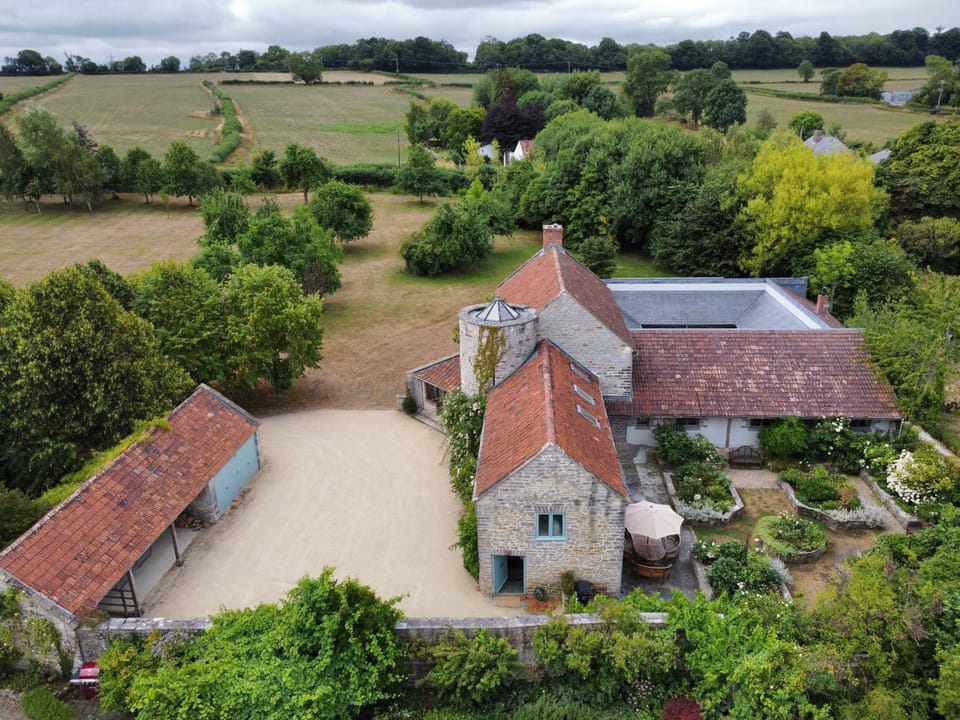 Hill House, Spectacular Rural Home With Hot Tub House in Sedgemoor