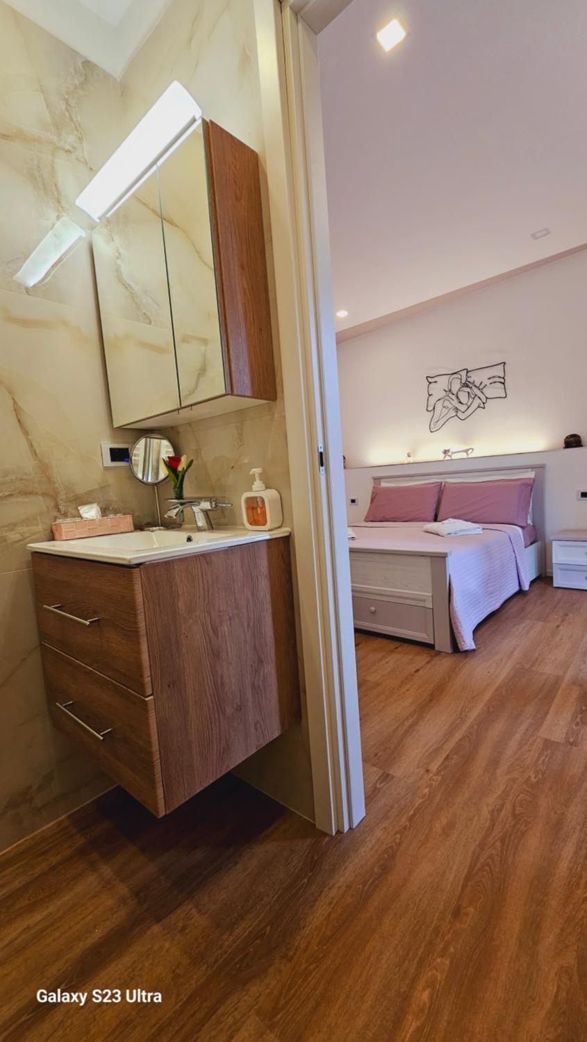 Bathroom, Photo of the whole room