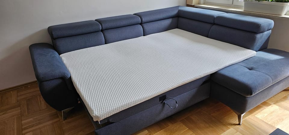 TV and multimedia, Living room, Seating area, internet, internet