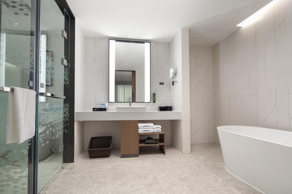 Bathroom, Bath, towels