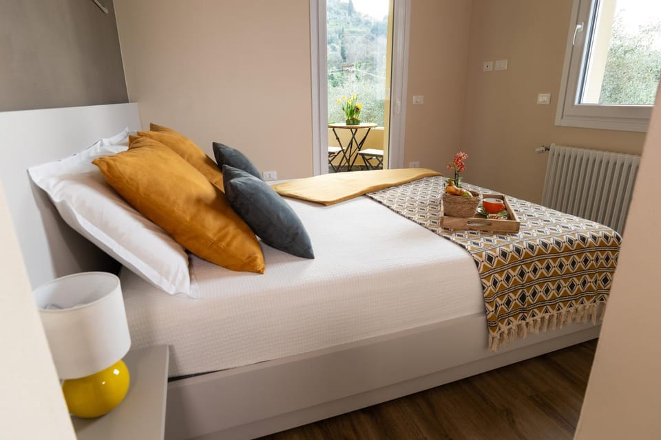 Bed, Balcony/Terrace, Photo of the whole room, Bedroom