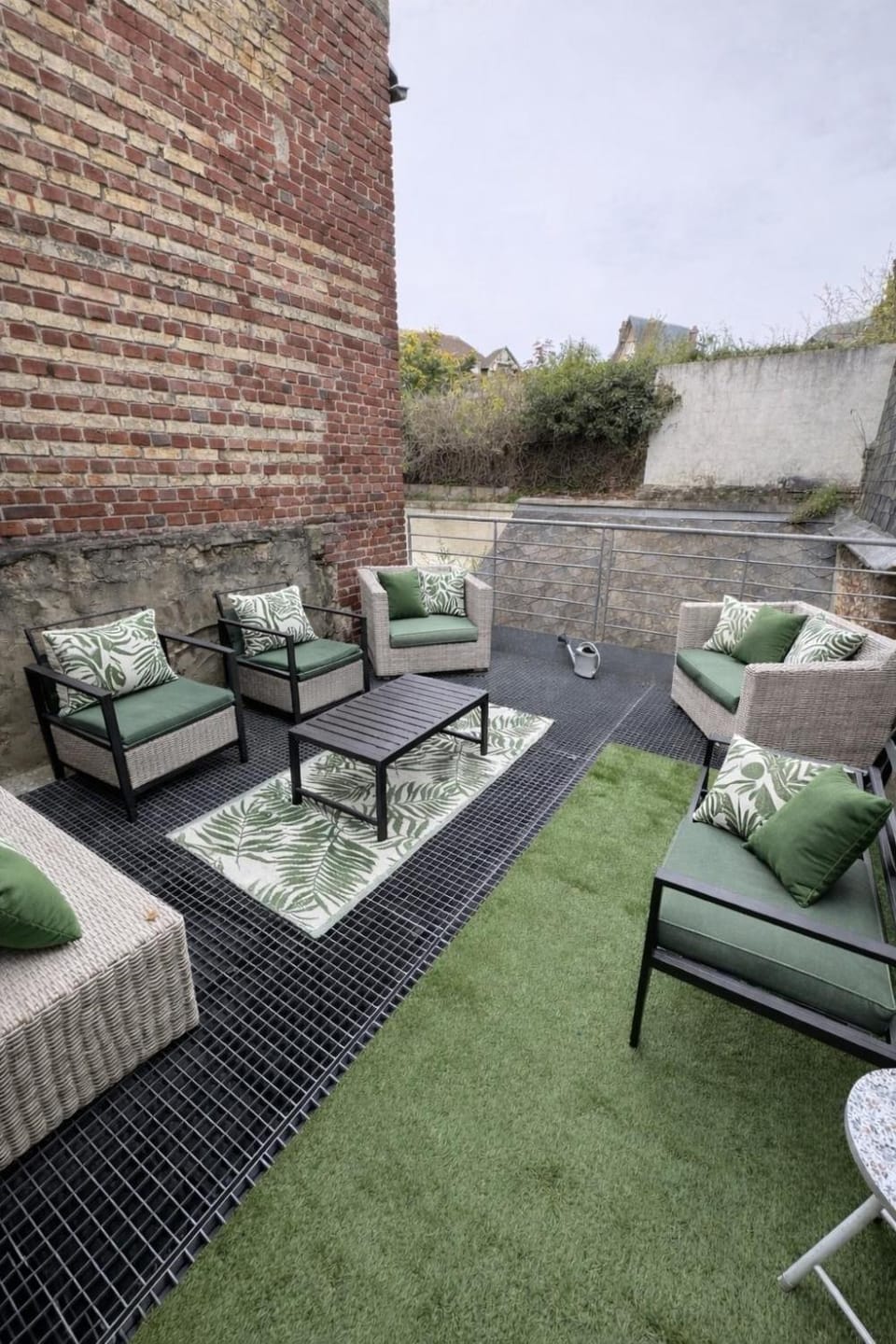 Balcony/Terrace, Balcony/Terrace