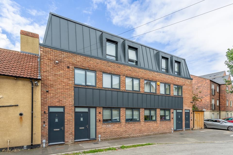 Little Potter, Central York with Parking Apartment in York