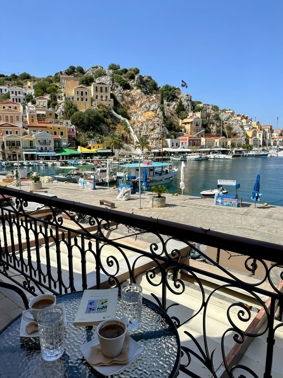 Property building, Patio, Nearby landmark, Day, Natural landscape, View (from property/room), Balcony/Terrace, Balcony/Terrace, Dining area, City view, Mountain view, Sea view