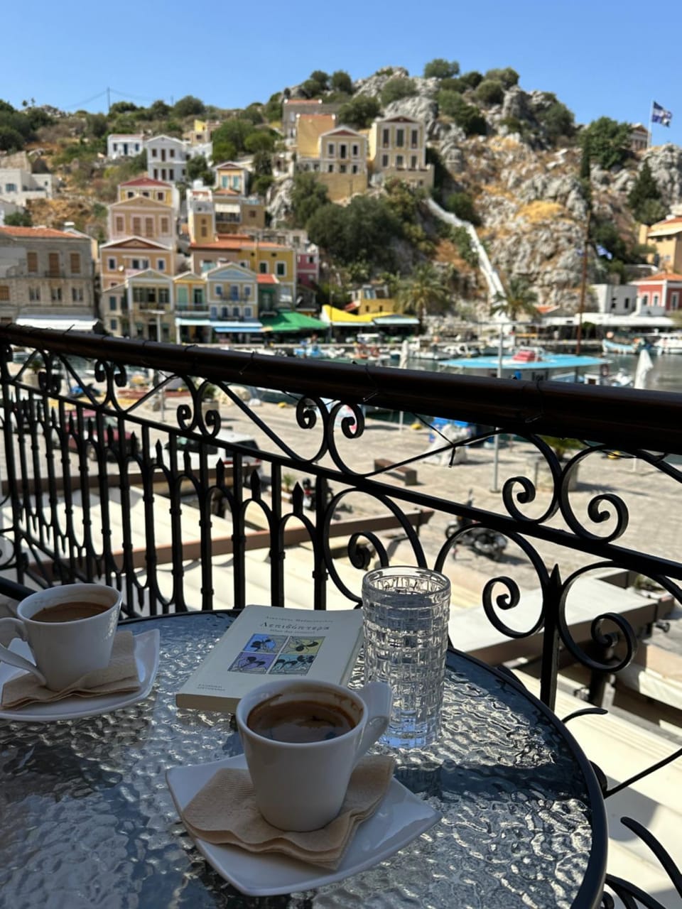 Restaurant/places to eat, Day, Natural landscape, View (from property/room), Balcony/Terrace, Banquet/Function facilities, Dining area, City view, Mountain view, Sea view