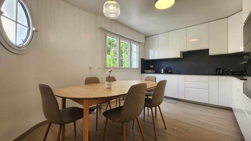 View (from property/room), Kitchen or kitchenette, Communal kitchen