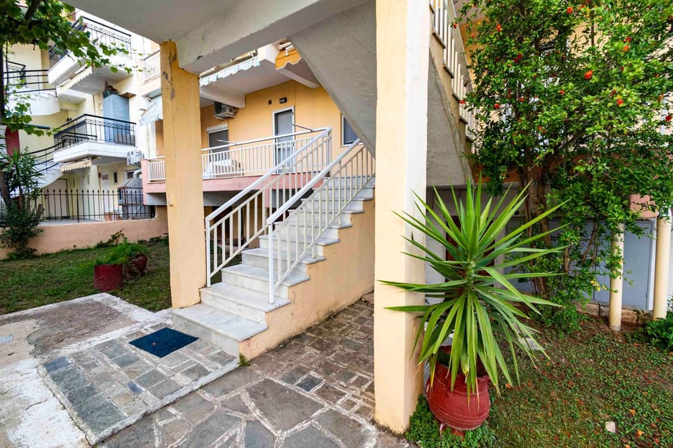Property building, Facade/entrance