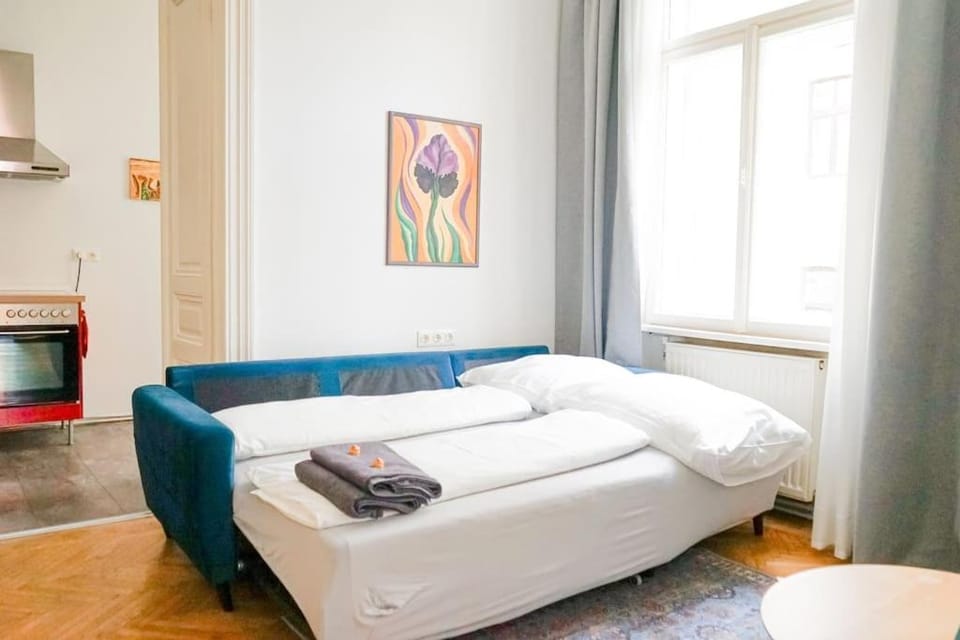 Bed, Living room