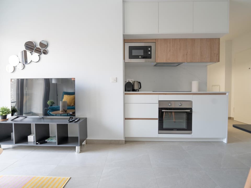 Kitchen or kitchenette, stove