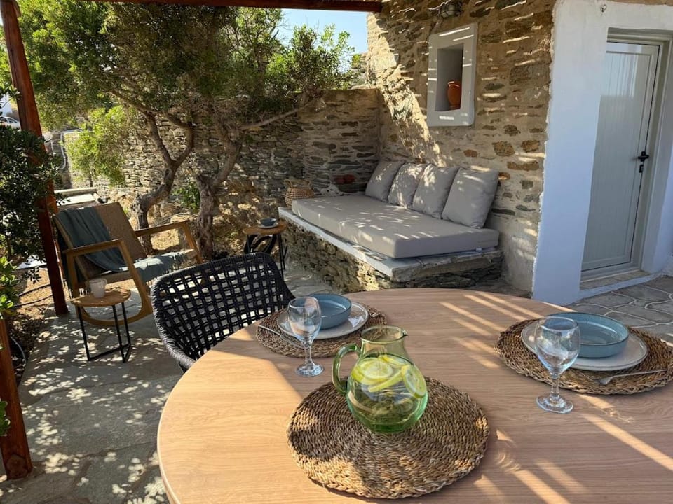 Mill House Villa in Milos