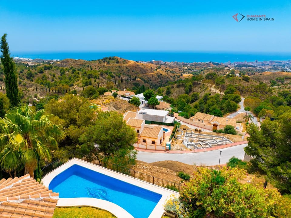 Day, Natural landscape, Pool view, Sea view, Swimming pool