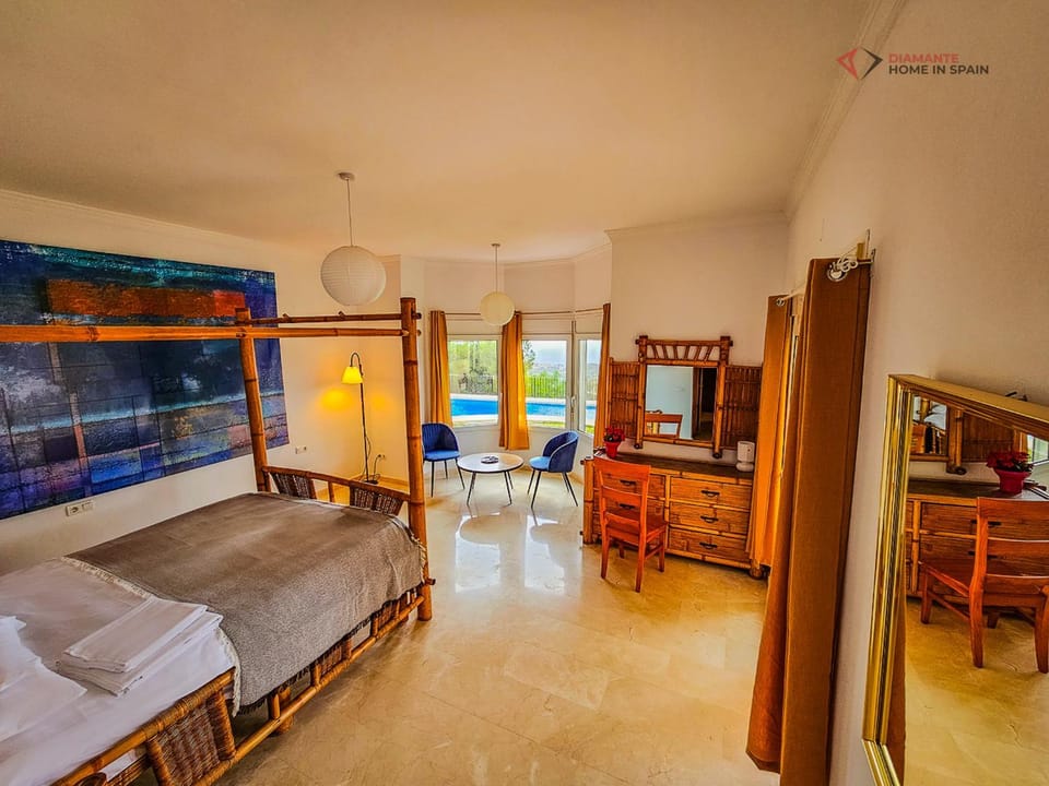 Bed, Photo of the whole room, Bedroom, bunk bed