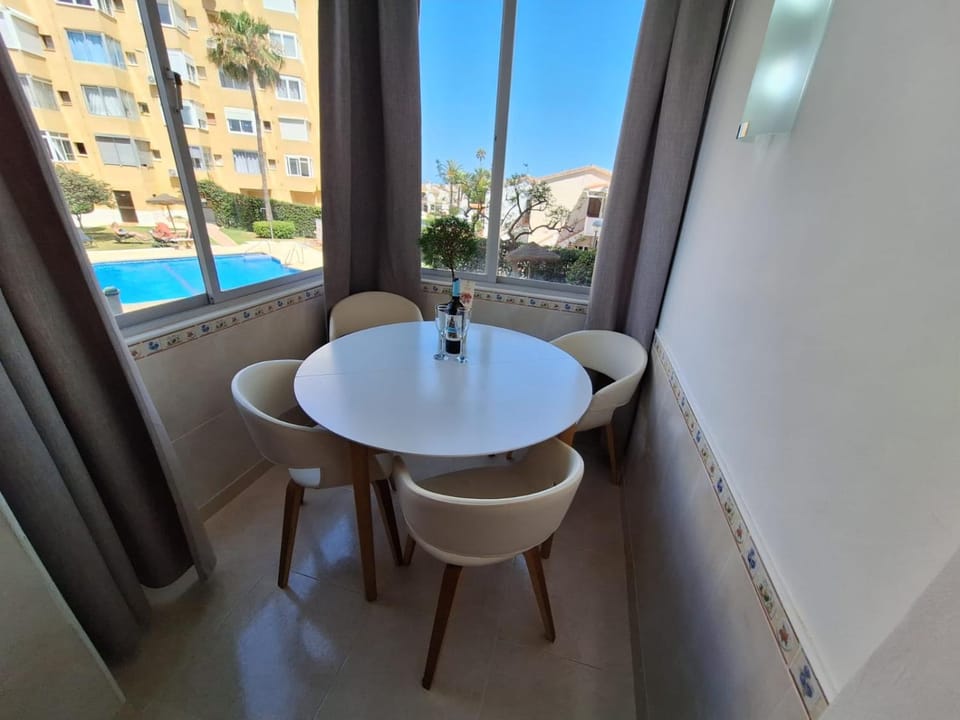 Game Room, View (from property/room), Balcony/Terrace, Dining area, Pool view, Swimming pool