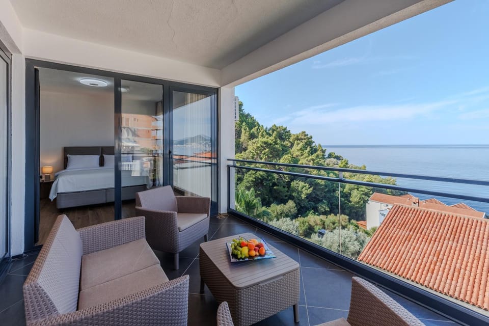 Patio, Bed, Day, Natural landscape, View (from property/room), Balcony/Terrace, Bedroom, Sea view