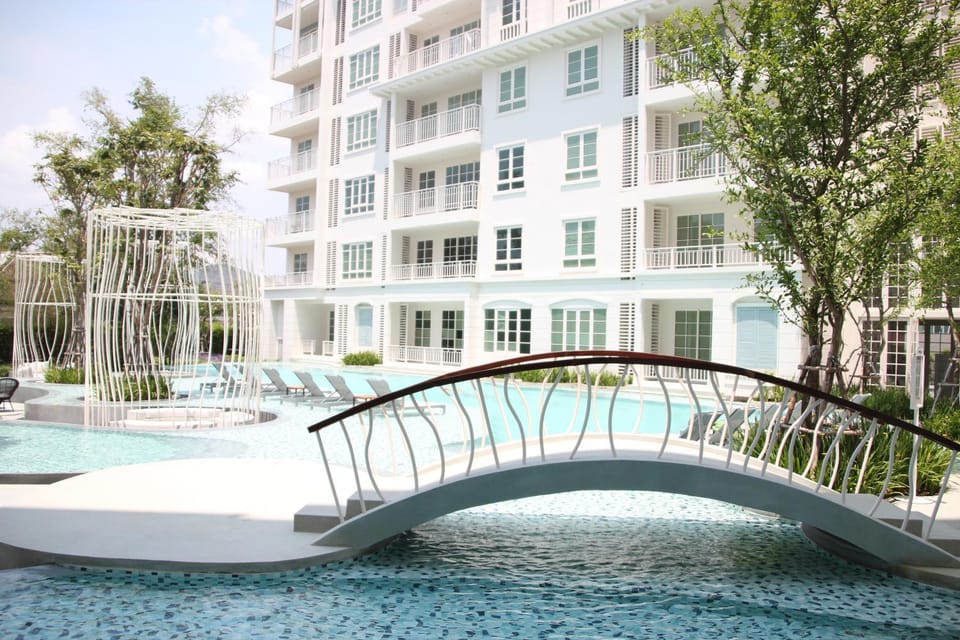 Facade/entrance, Swimming pool, Swimming pool