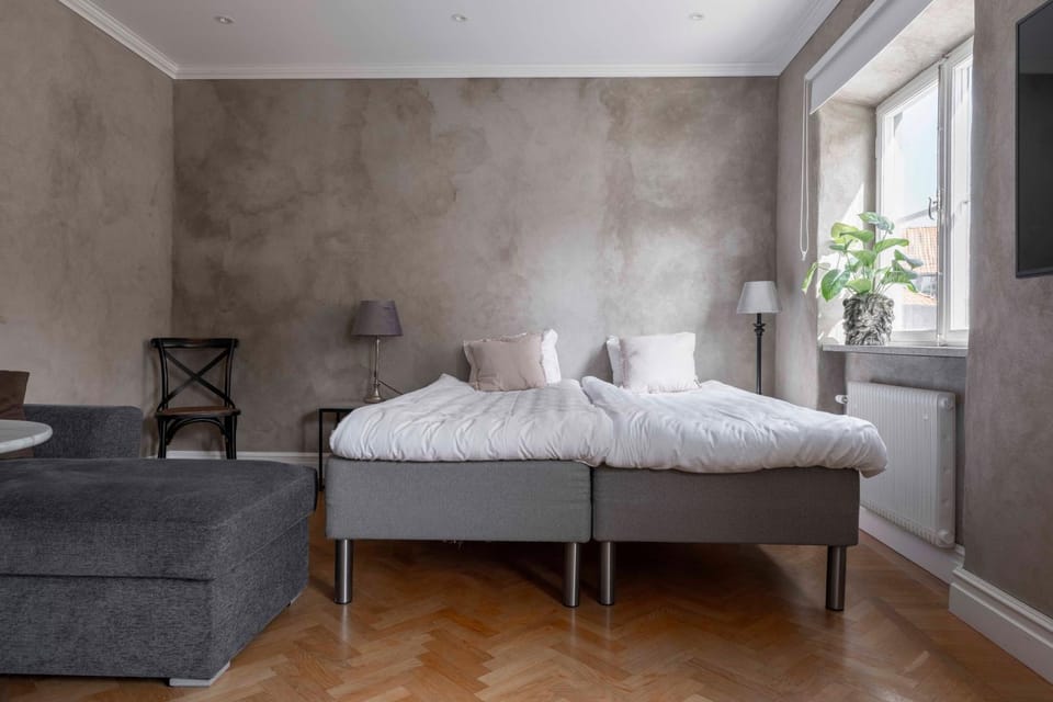 Bed, Living room, Seating area, Bedroom, kitchen