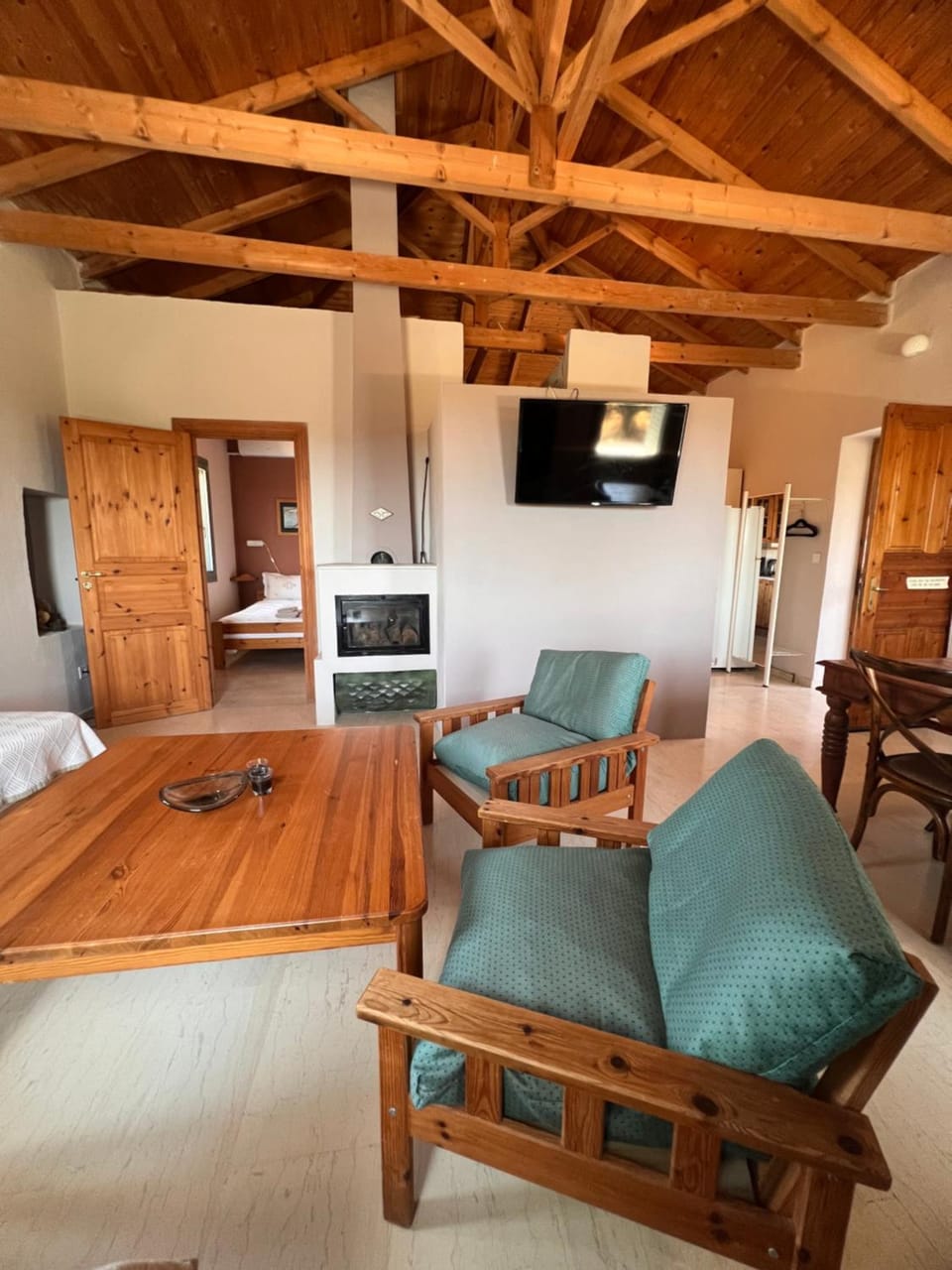 Mia's Atelier Apartment in Messenia