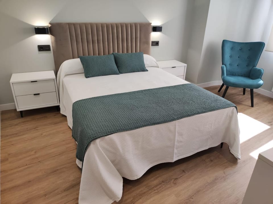 Spring, Bed, Summer, Photo of the whole room, Bedroom, internet