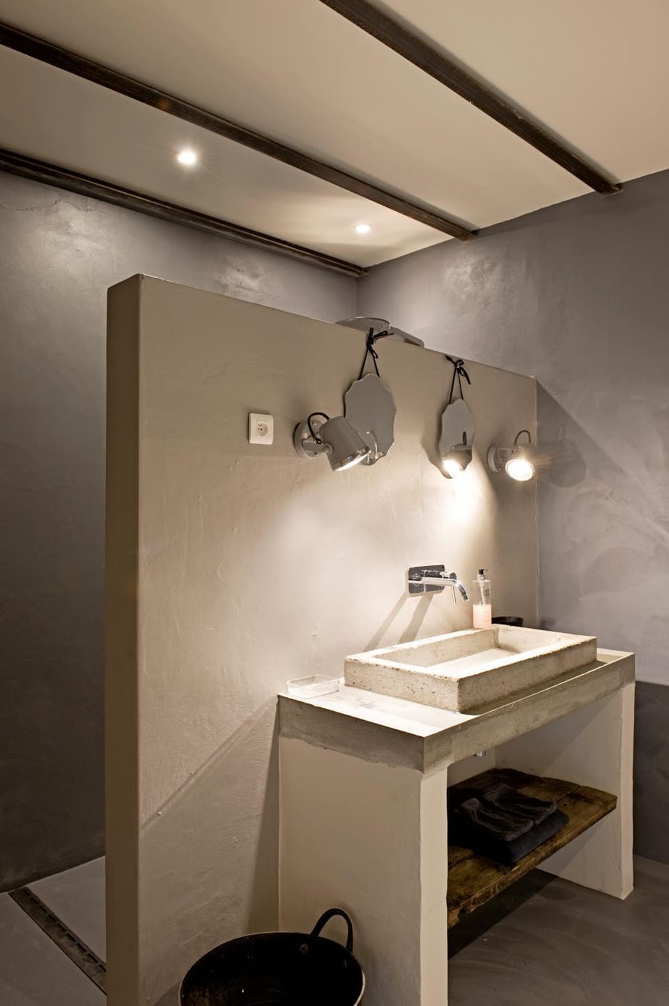 Bassiviere Barn Chic Apartment in Occitanie