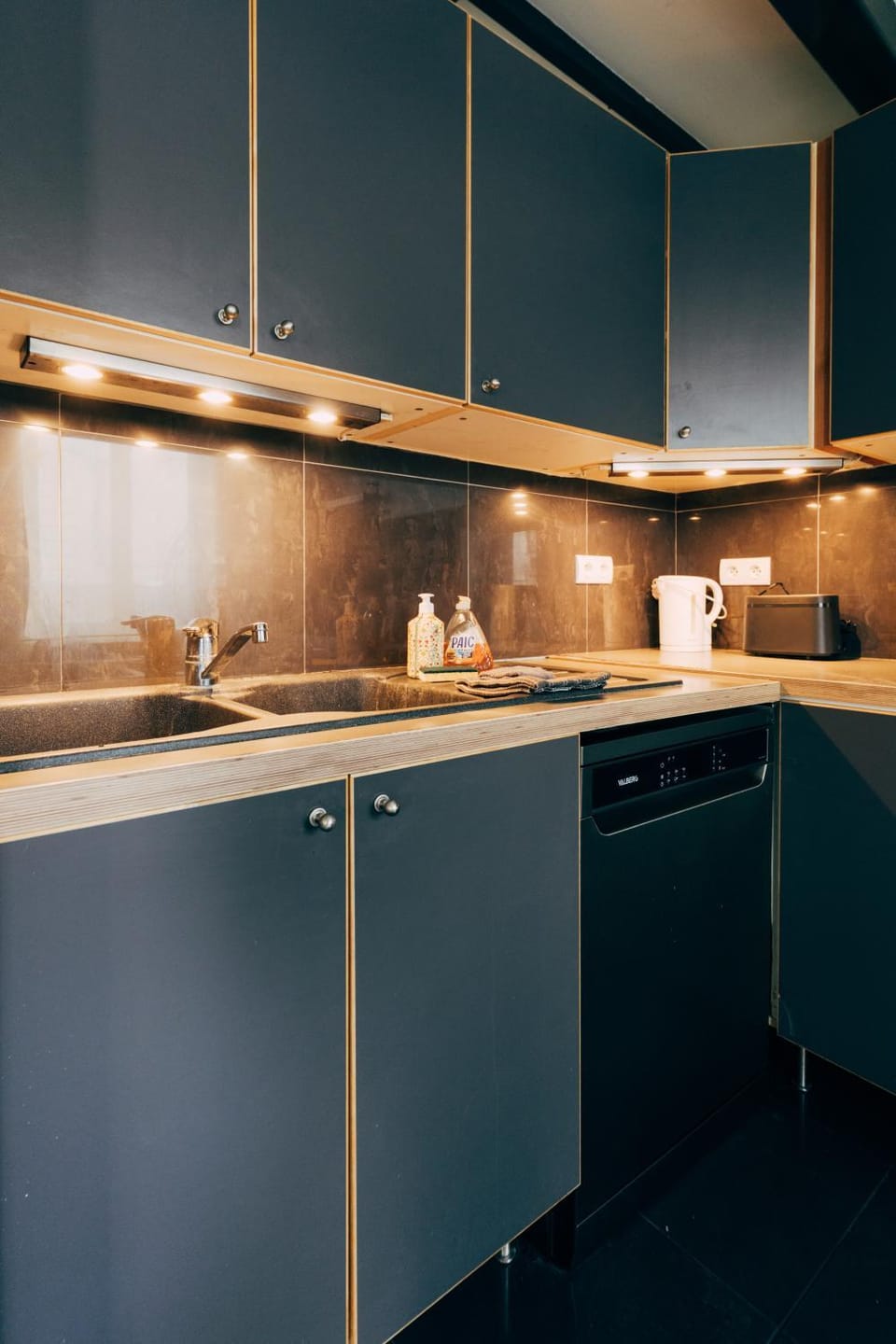 Kitchen or kitchenette, stove
