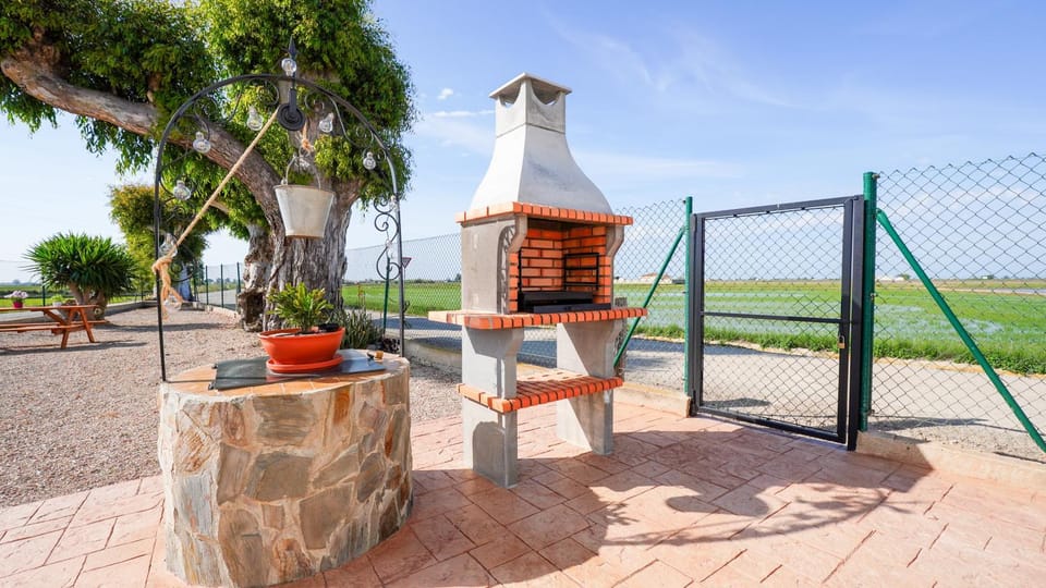 Patio, Spring, Day, Natural landscape, BBQ facilities, Garden, View (from property/room), Balcony/Terrace