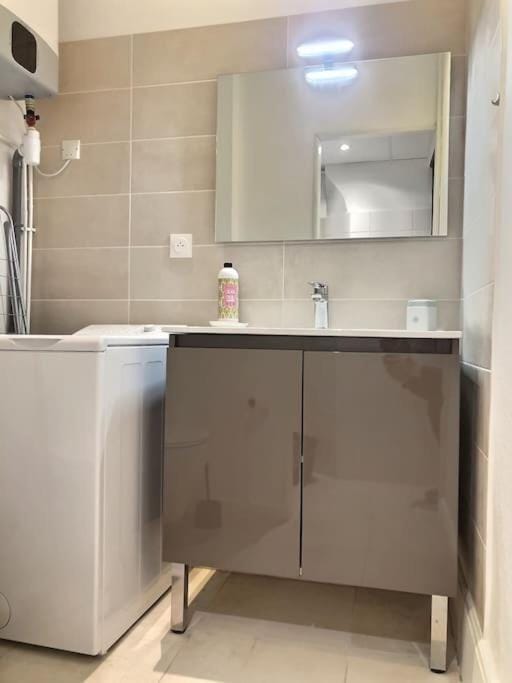 Appartement Élégant et Confortable coté gare Apartment in Auvergne-Rhône-Alpes