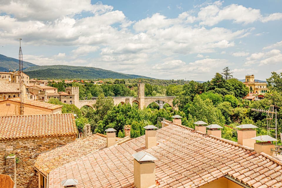 PALACETE MIRADOR Las mejores vistas panorámicas Apartment in Garrotxa