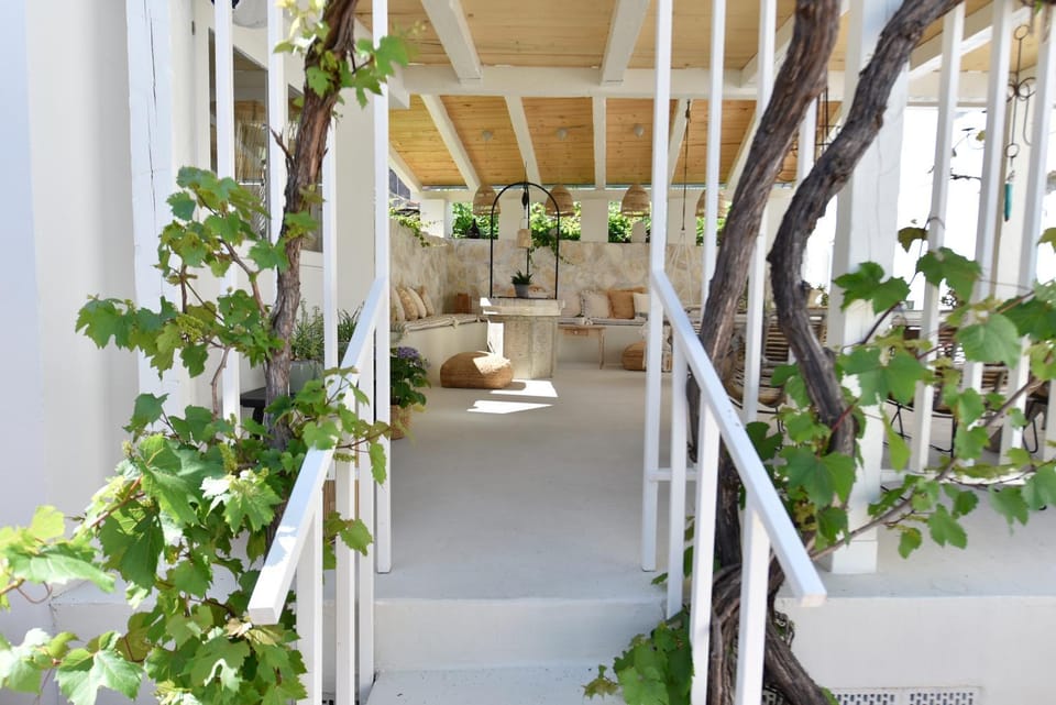 Day, Garden view