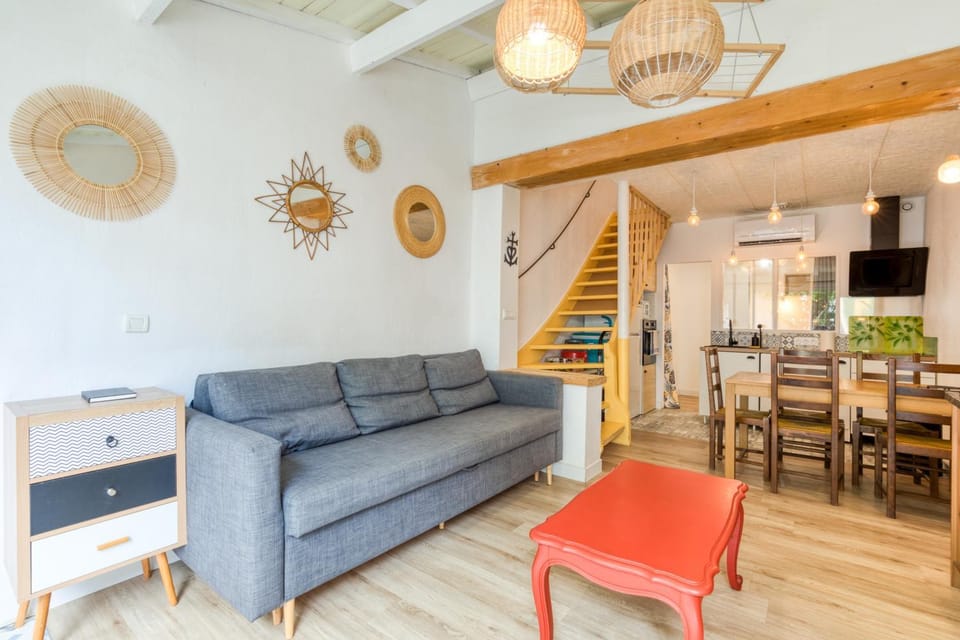 Property building, Living room