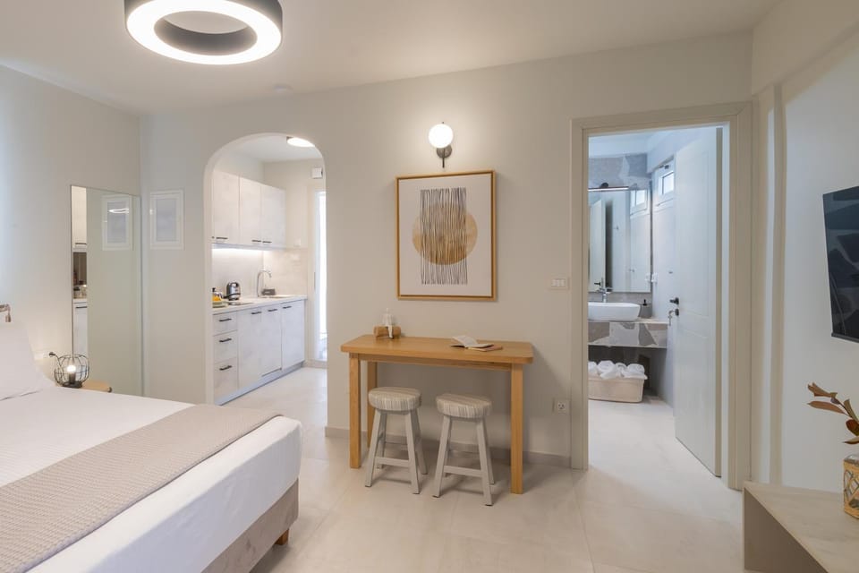Bathroom, Bedroom, kitchen, kitchen