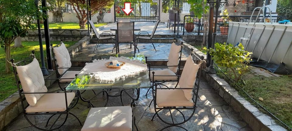 Garden, Parking