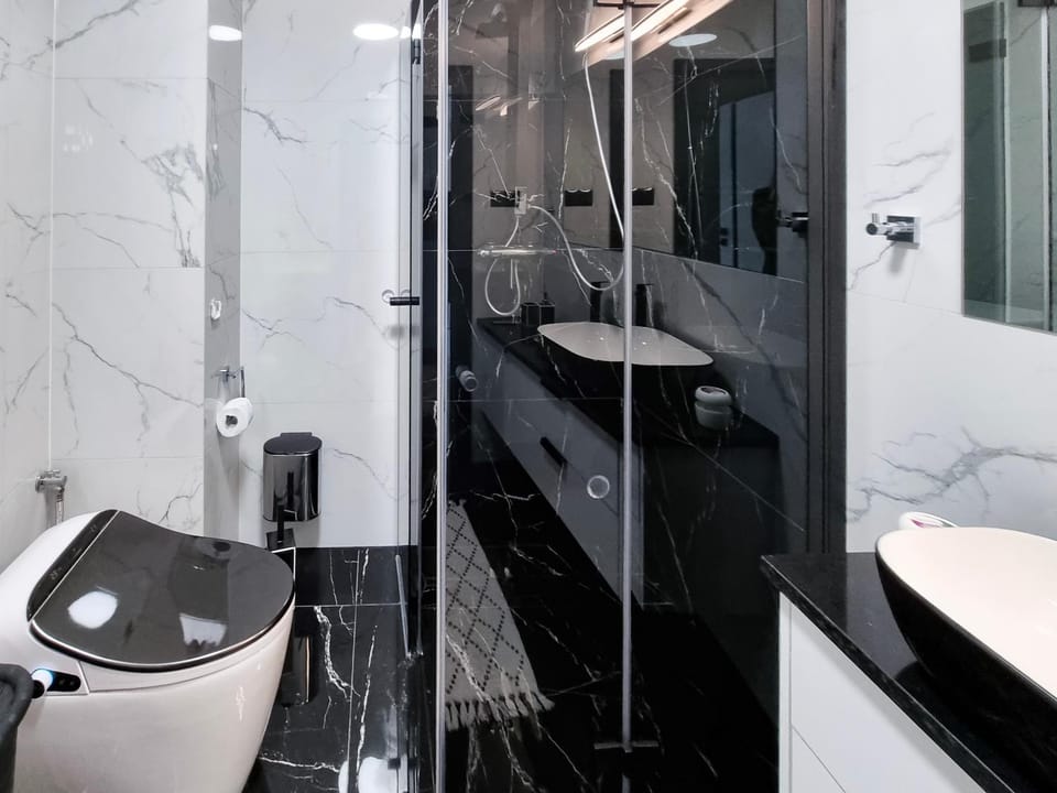 Shower, Toilet, Bathroom