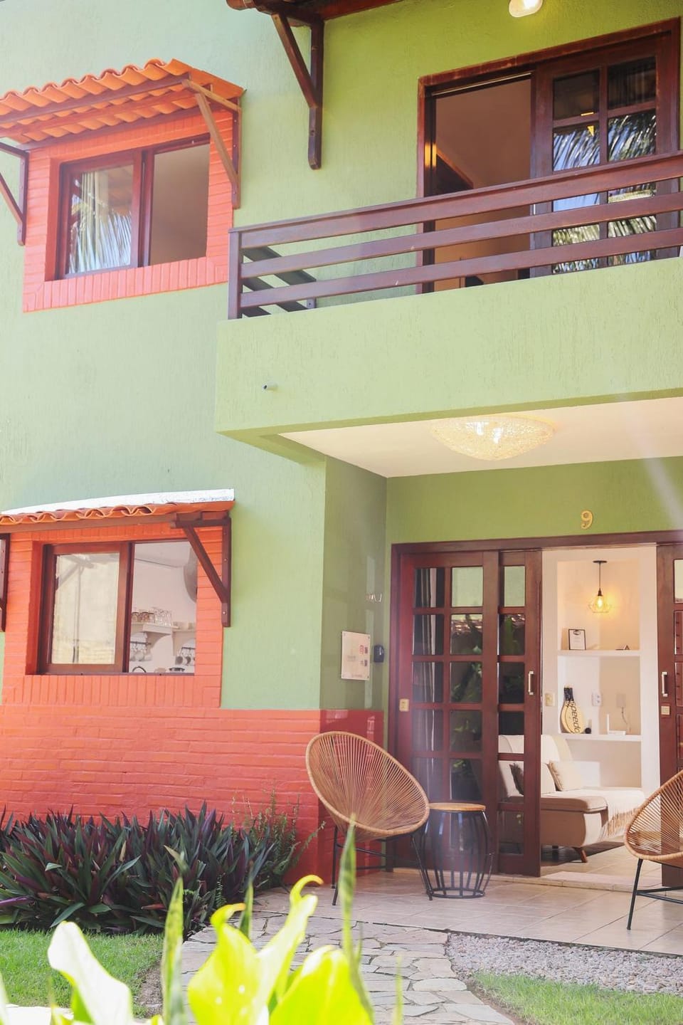 Stay in Style: Central Pipa Townhouse with Ocean View Chalet in Pipa Beach