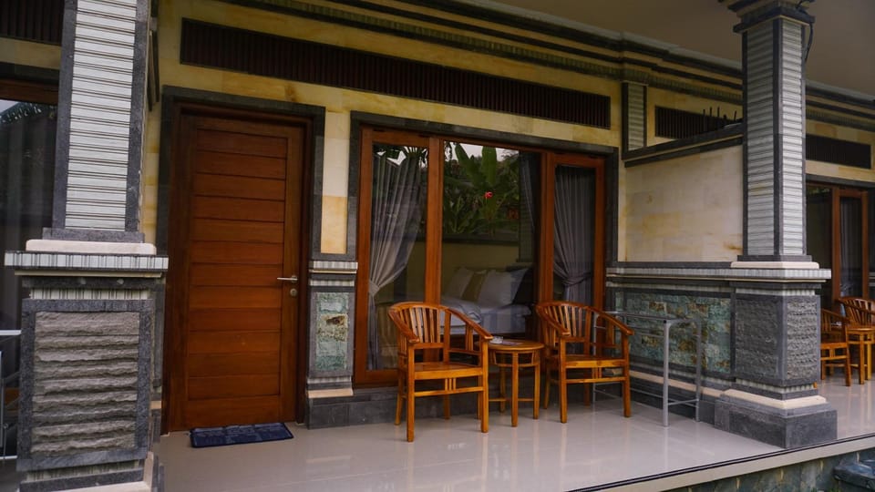 Balcony/Terrace, Balcony/Terrace, Entertainment