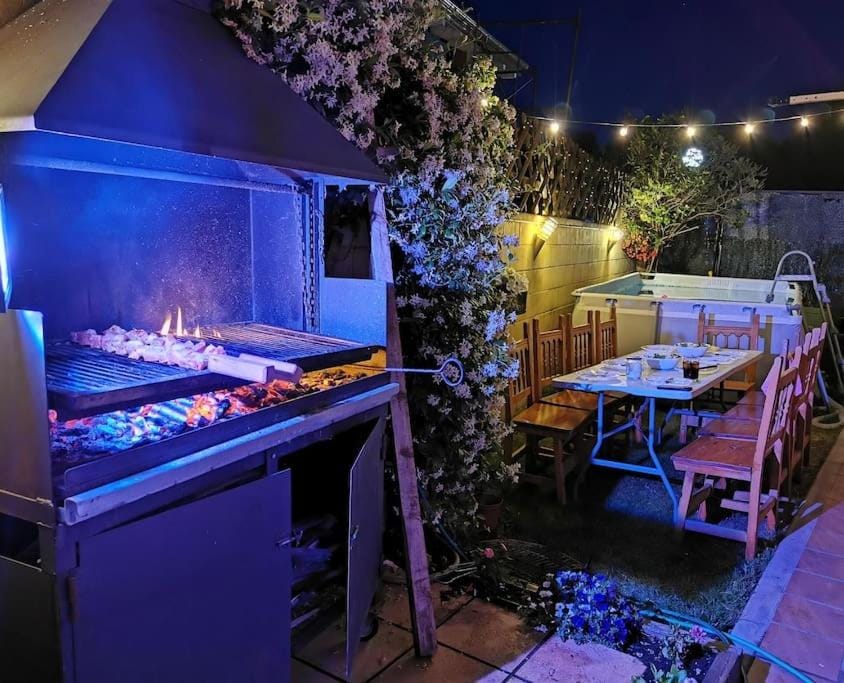 Night, BBQ facilities, Garden, Evening entertainment