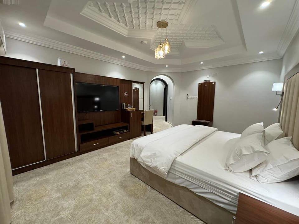 Bed, TV and multimedia, Photo of the whole room, Bedroom, wardrobe