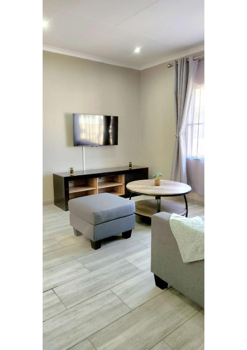 Communal lounge/ TV room, TV and multimedia, Living room