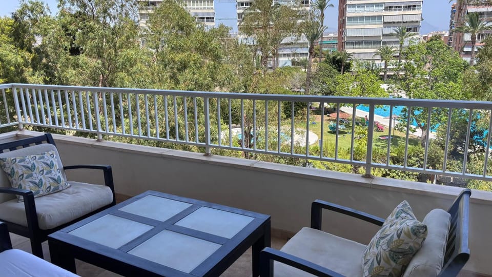 Apartamento Bahia Azul junto a Playa Muchavista, E Apartment in Alacantí