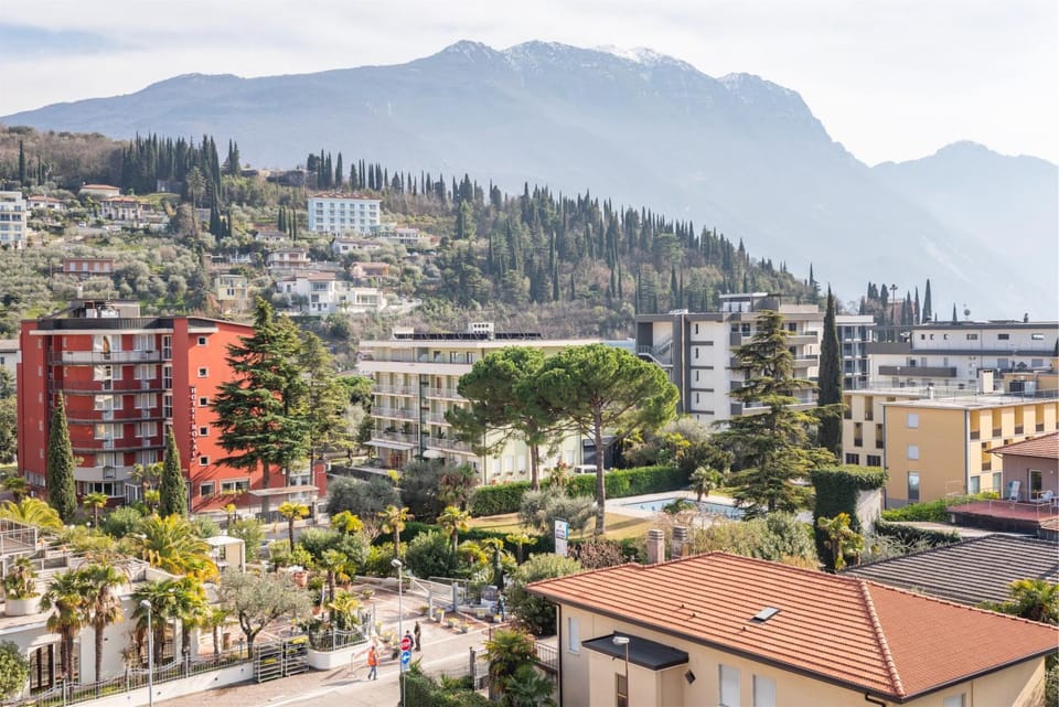 Neighbourhood, Mountain view