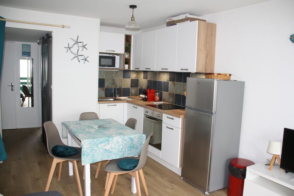 Appartement 50 m de la plage et terrain de tennis Apartment in Quiberon