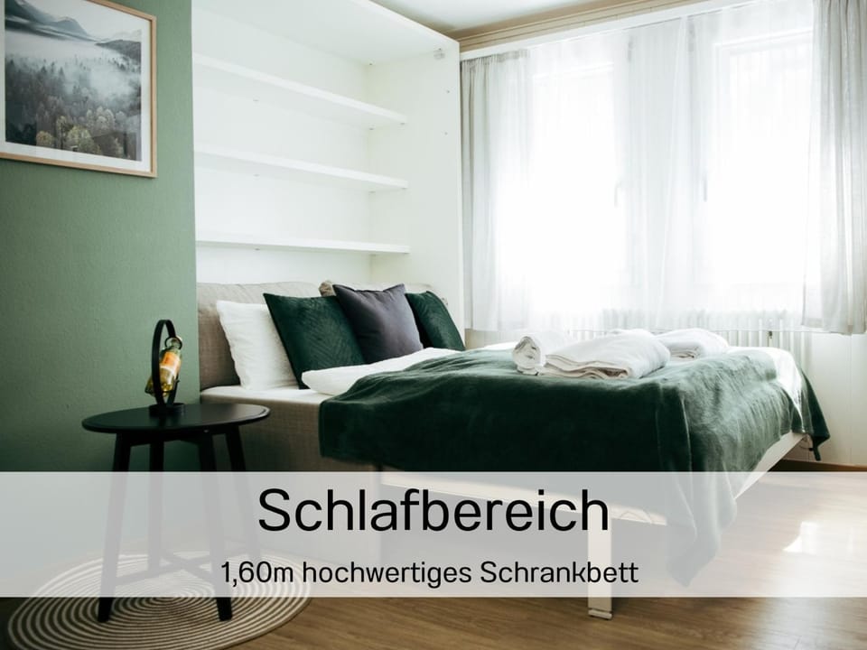 Bed, Living room, Photo of the whole room, Seating area, Bedroom, towels