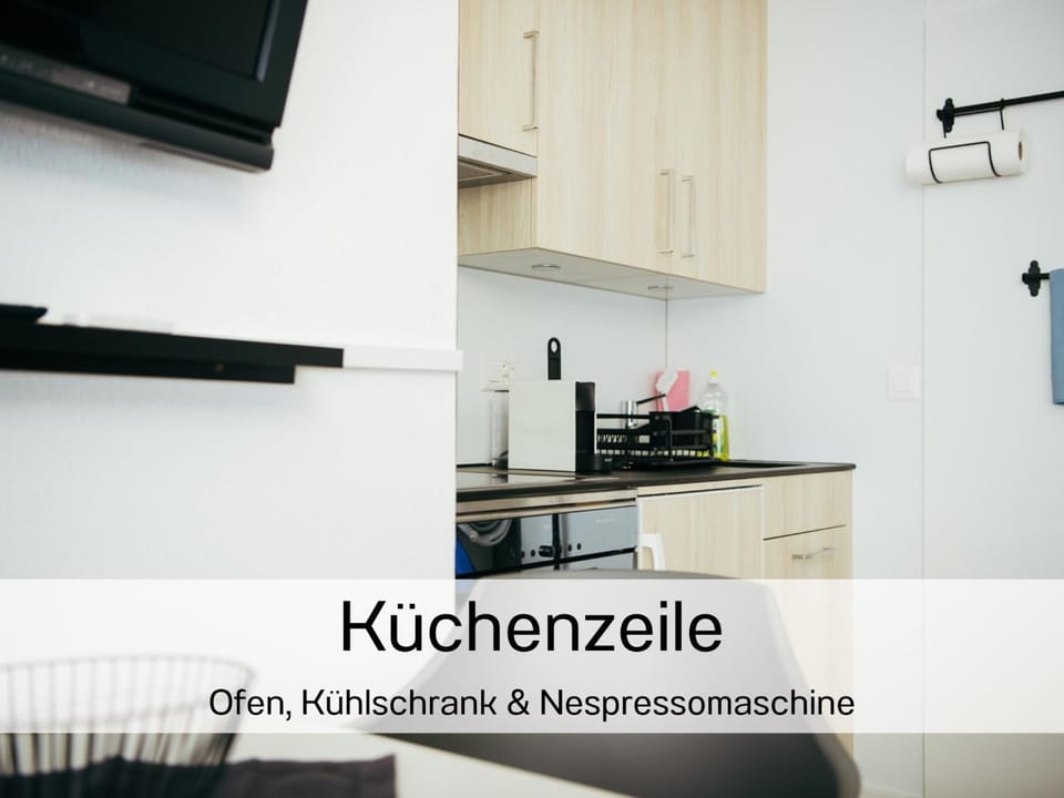 TV and multimedia, Coffee/tea facilities, Kitchen or kitchenette, oven, stove
