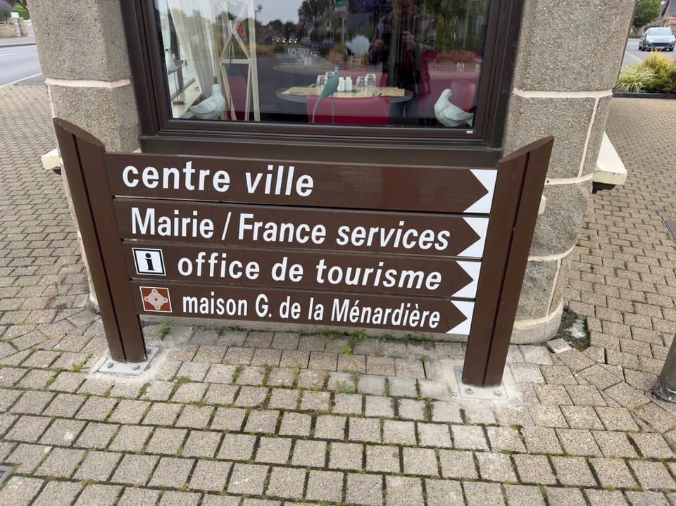 La Maison Guischard de la Ménardière dite La Maison Romane gîte Villa in Brittany