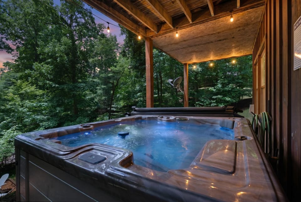 Rivendell House in Blue Ridge Lake