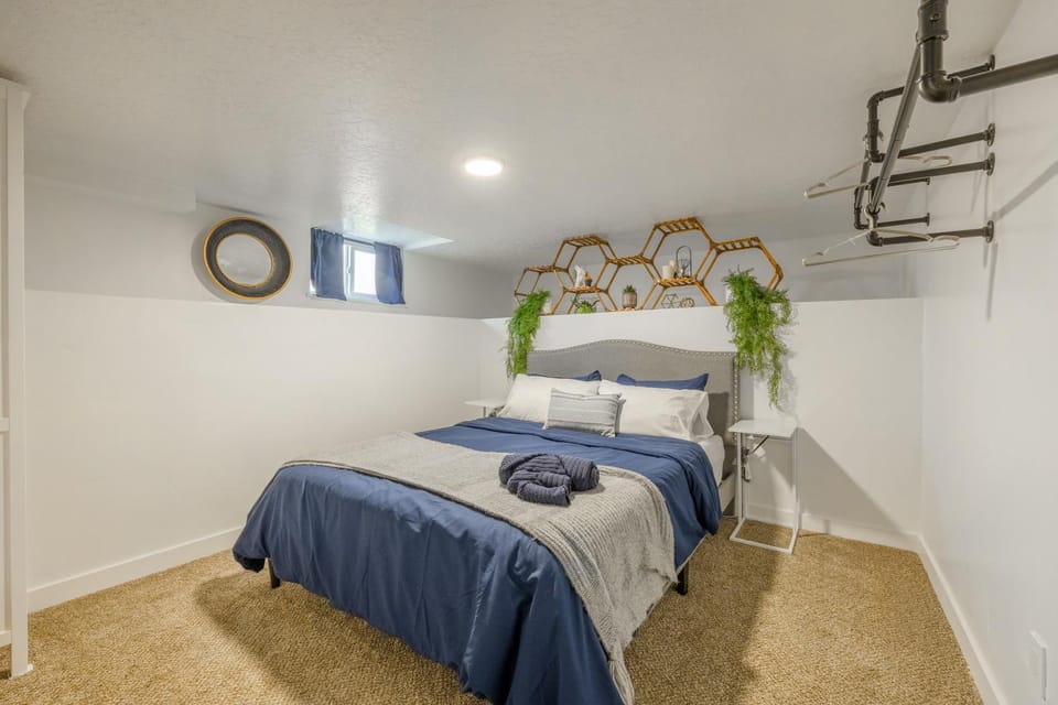Bed, Photo of the whole room
